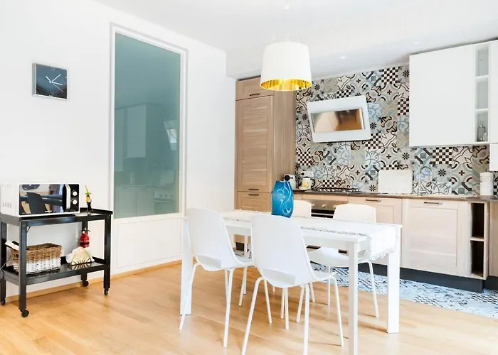 Azeglio63bologna - La Terrazza Apartmán *